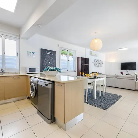 Konnos Breeze * Protaras