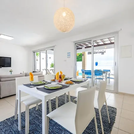 Konnos Breeze Villa Protarász