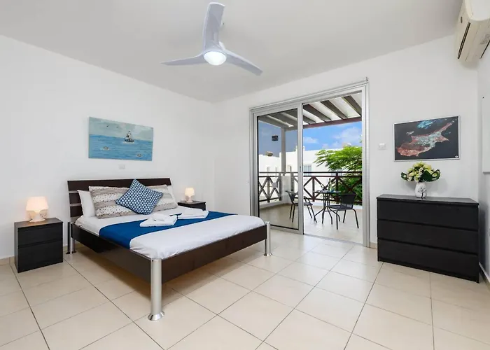 Vila Konnos Breeze *